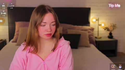 Kiss Moon online show from February 5, 7:28 pm