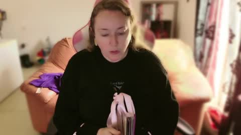 kissica online show from March 3, 9:27 am