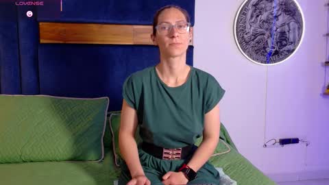 Kissing Company online show from October 17, 8:50 am