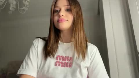 kisskeyy online show from October 1, 6:02 pm