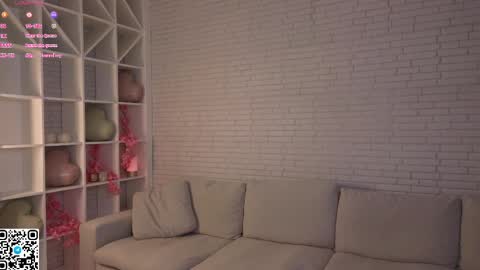 Tessa online show from May 2, 2:37 am