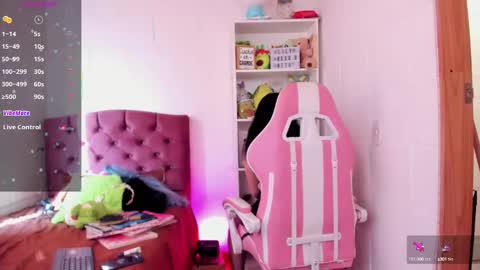 Lily online show from February 24, 9:09 pm