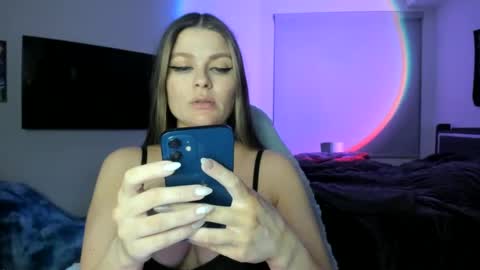 Serina Chan online show from January 18, 5:31 am