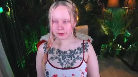 kittenxoann online show from April 28, 5:39 pm