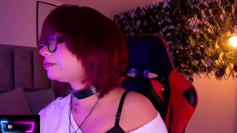 Camila online show from September 16, 2:30 am