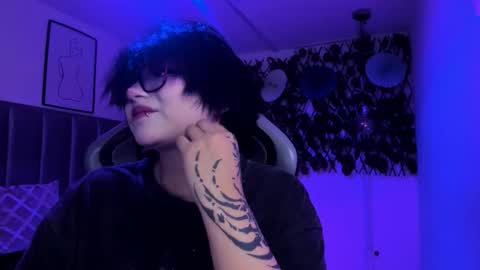 Camila online show from March 25, 1:55 am