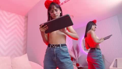 KITTY online show from September 24, 1:43 pm