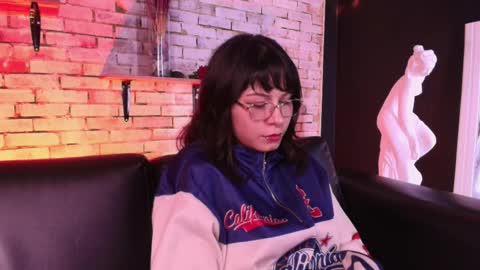 Kitty online show from March 22, 8:20 am