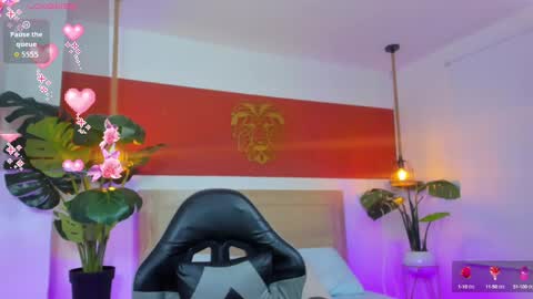 K I T T Y online show from October 8, 8:24 pm