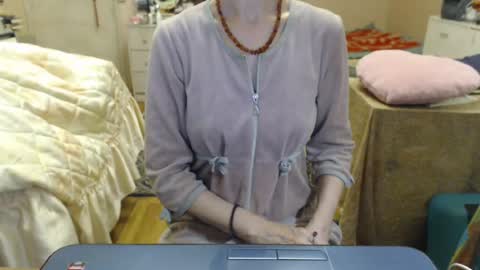 KiuminBerry online show from June 15, 1:00 pm