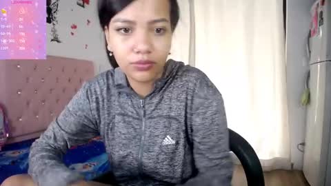 Valen online show from March 3, 1:26 pm