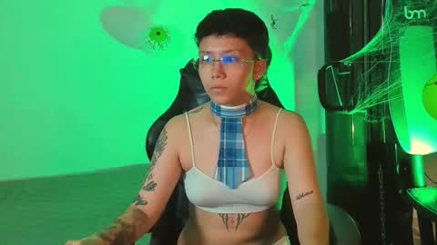 Sara  Altgirl  online show from October 31, 5:50 pm