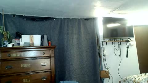 kreamyk420 online show from October 27, 1:39 pm