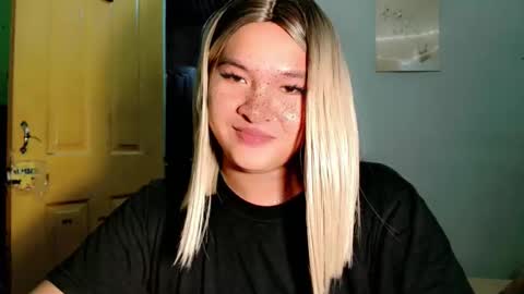 mmm ask me online show from April 3, 11:52 am