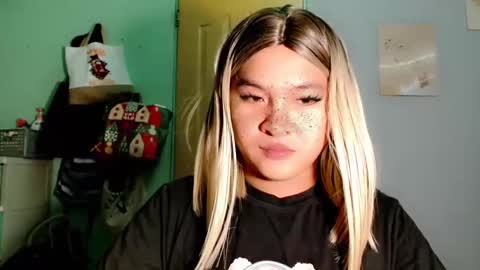 mmm ask me online show from April 6, 12:06 pm