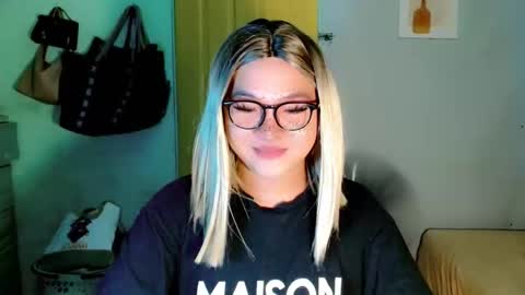 mmm ask me online show from April 28, 6:50 am