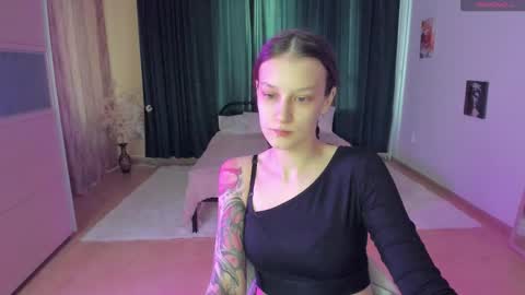 krisdoeil online show from February 28, 2:11 am