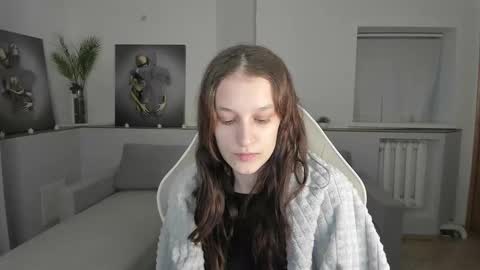 krisdoeil online show from February 2, 2:10 am