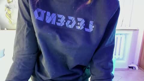 krisdoeil online show from December 17, 2:27 am