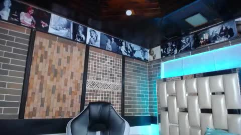 kriss_sweetboobs online show from September 30, 12:33 pm