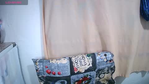 krissone online show from March 26, 10:44 pm