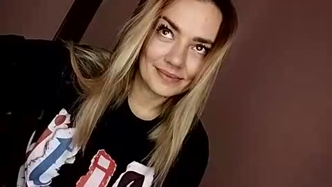 KrissSexi online show from September 16, 5:37 am