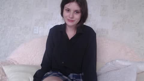 krissvoss online show from February 16, 1:44 pm