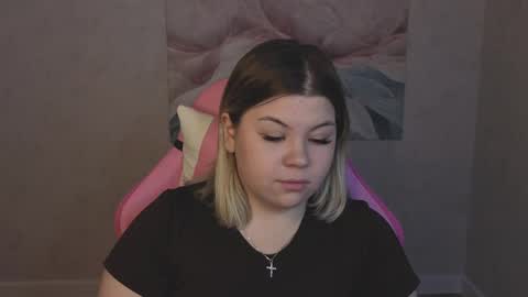 Kristen Gibbs online show from April 21, 2:51 am