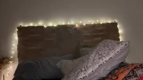 Kristi online show from March 29, 3:05 am