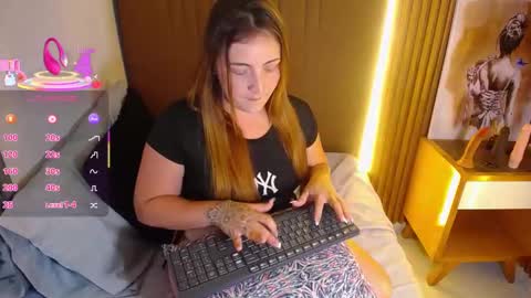 kristinpiters online show from October 8, 9:30 pm