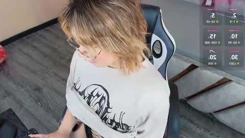 Kristtal  online show from September 19, 12:53 am