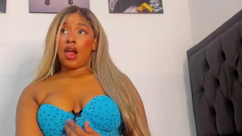 krixty online show from January 3, 7:29 pm