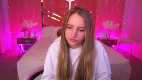 krys_tina online show from March 28, 7:52 am