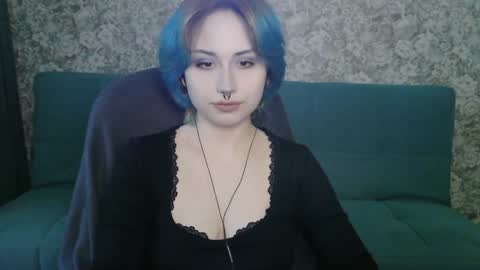 Alice online show from April 9, 2:22 pm