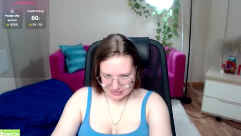 kuri_u online show from February 7, 9:13 am