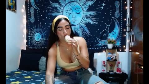 kylie online show from April 4, 9:46 pm