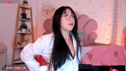 Kylie online show from March 10, 9:02 am