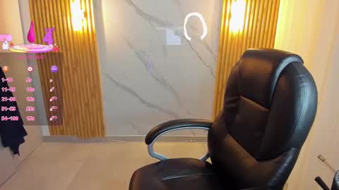  KYLIE  online show from September 18, 3:05 am