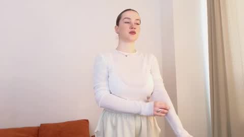 Anna online show from February 8, 4:25 am