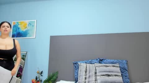 Kylie Reyes  online show from October 24, 7:32 pm