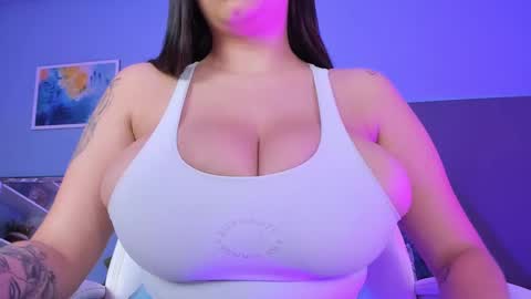 Kylie Reyes  online show from February 20, 6:24 pm