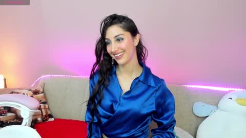 Kym Giraldo online show from January 30, 10:40 am