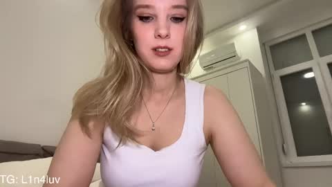 lina online show from May 15, 8:11 pm