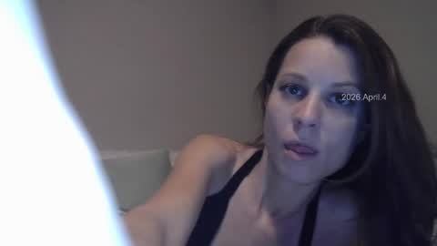 Lacie online show from April 5, 1:04 am