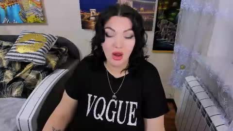 lady_boom_ online show from February 19, 8:29 pm