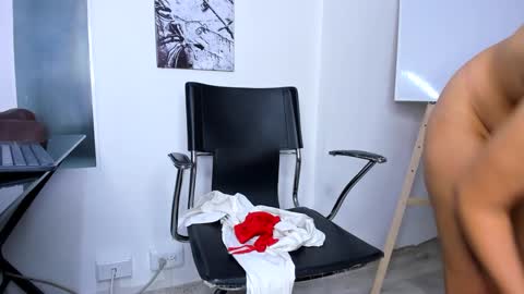 LADY  online show from September 18, 2:10 am