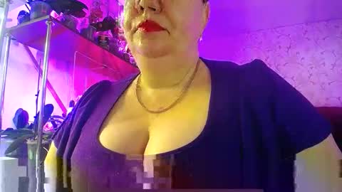 Lady Gloria online show from April 4, 5:50 am