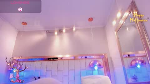    online show from October 28, 9:19 pm