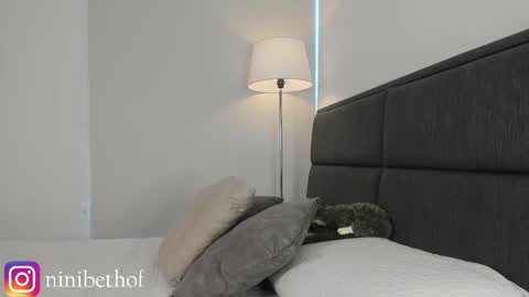    700  1300 -5 online show from February 28, 12:52 pm