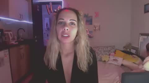 lady_smile69 online show from October 2, 1:21 am